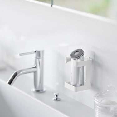 접착식 면도기 & 미용용품 수납 선반 타워