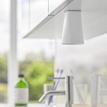 필름 부착형 세면대 선반밑 활용 마그넷 양치컵 타워