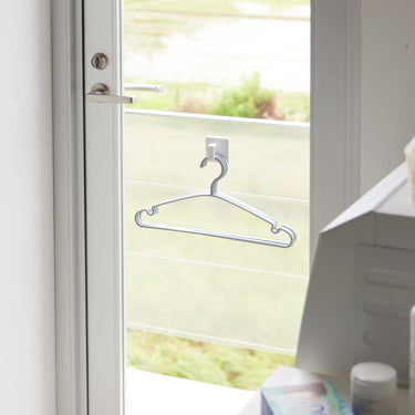 접착식 스프레이 후크 타워