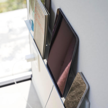 스마트폰 & 태블릿 충전 스탠드 북선반 타워